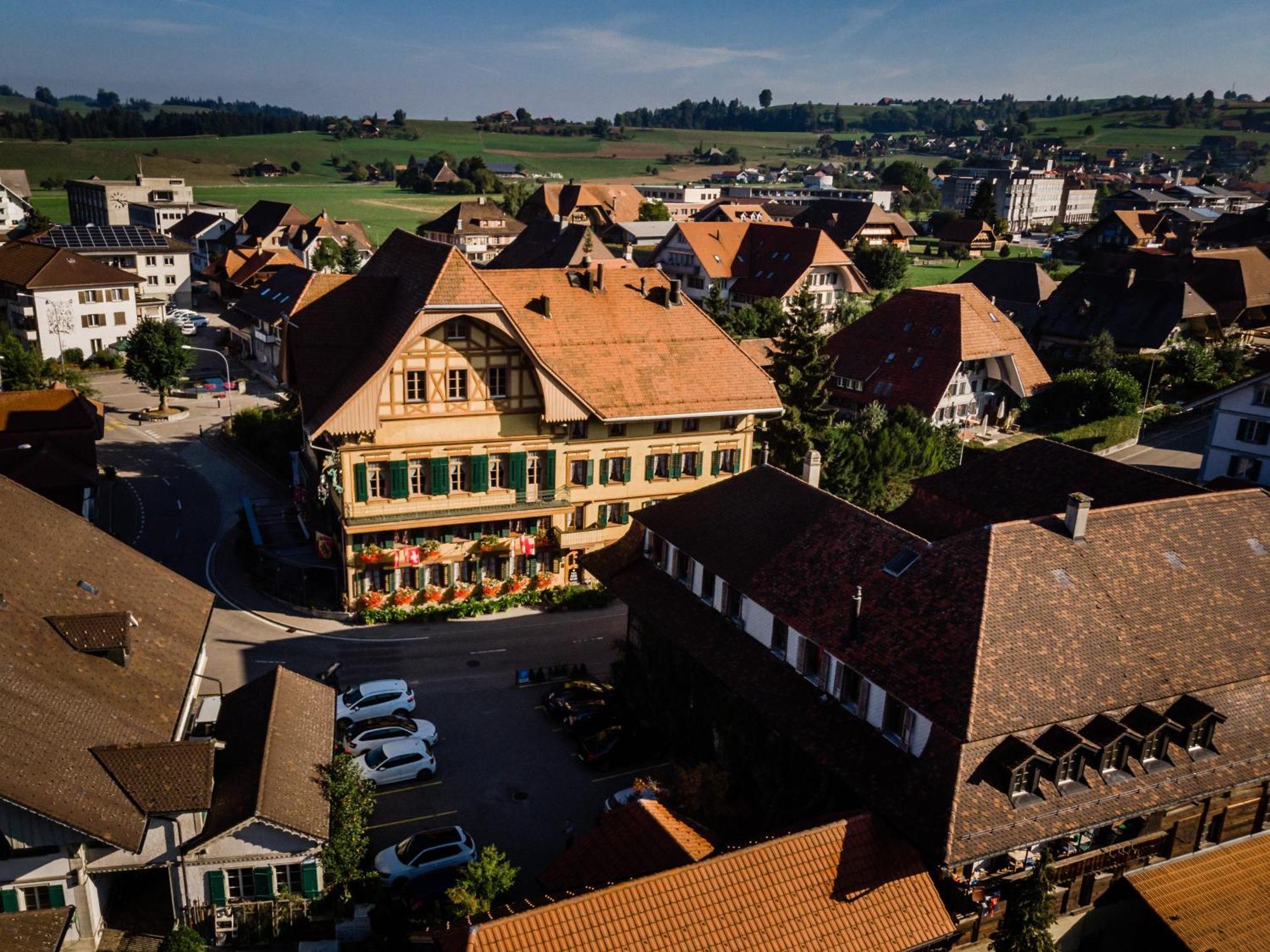Hotel Baeren Sumiswald 외부 사진